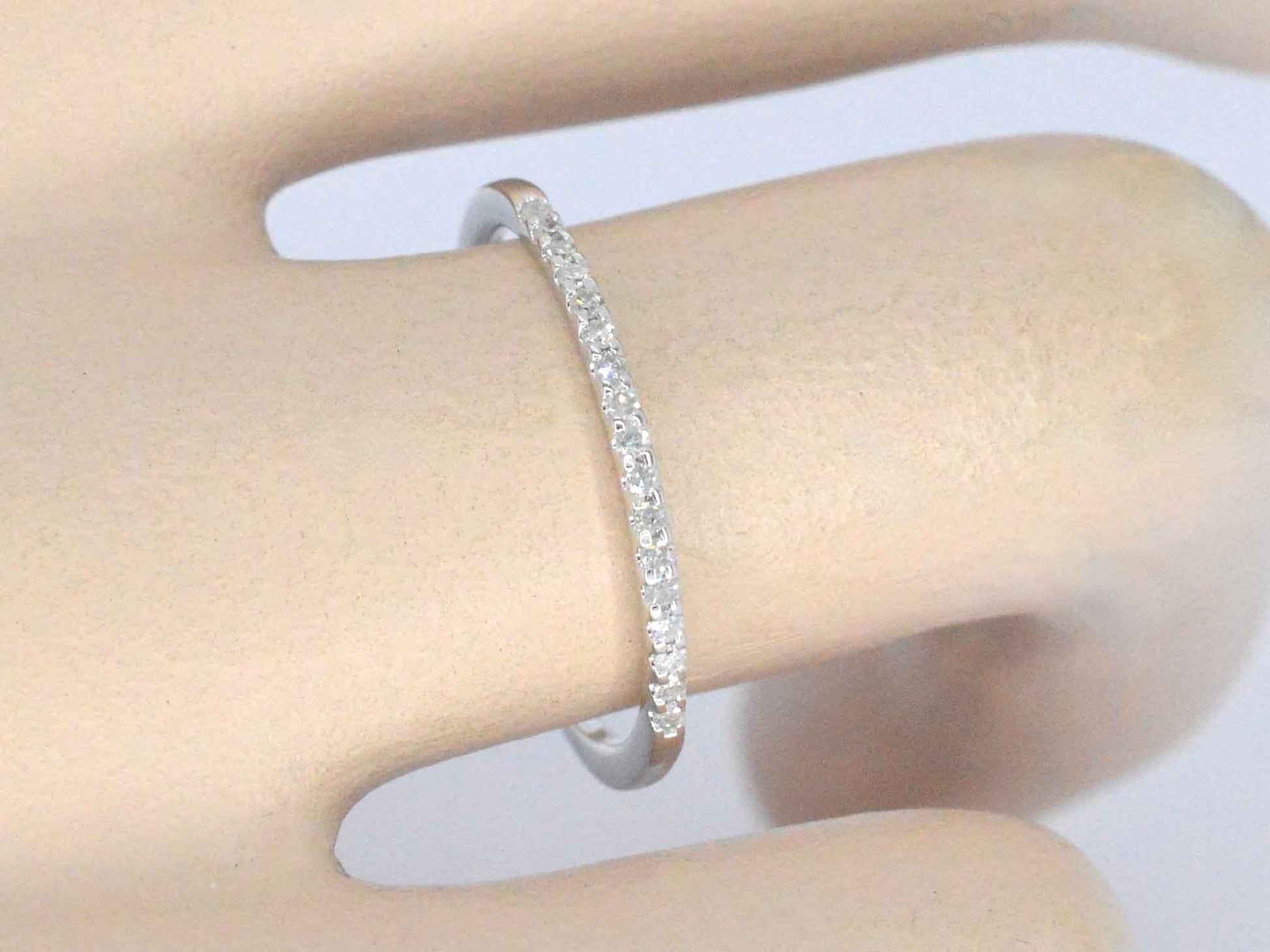 Witgouden ring met diamanten