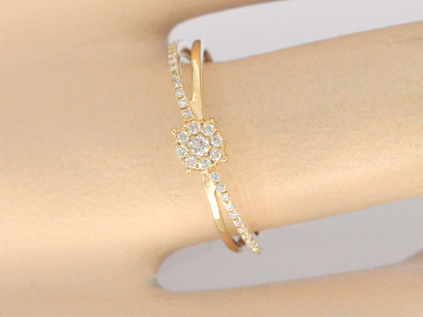 Gouden ring met diamanten