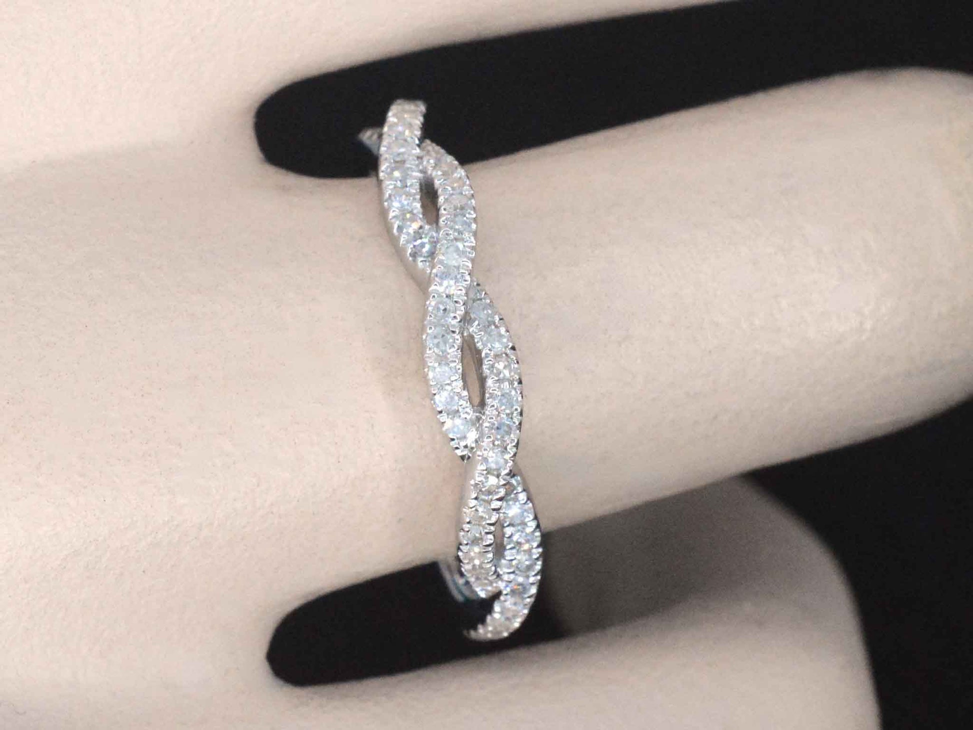 Witgouden ring met diamanten