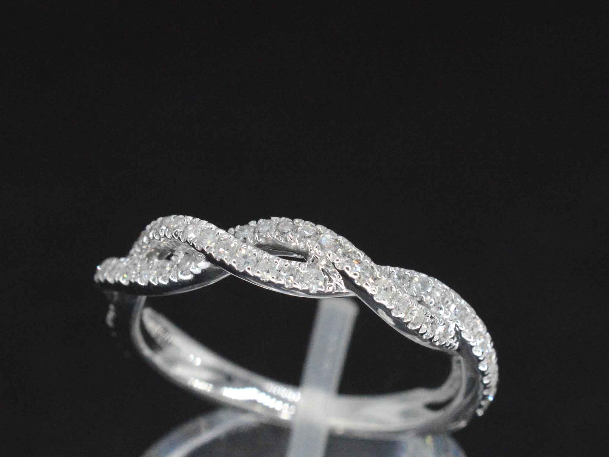 Witgouden ring met diamanten 2639-1