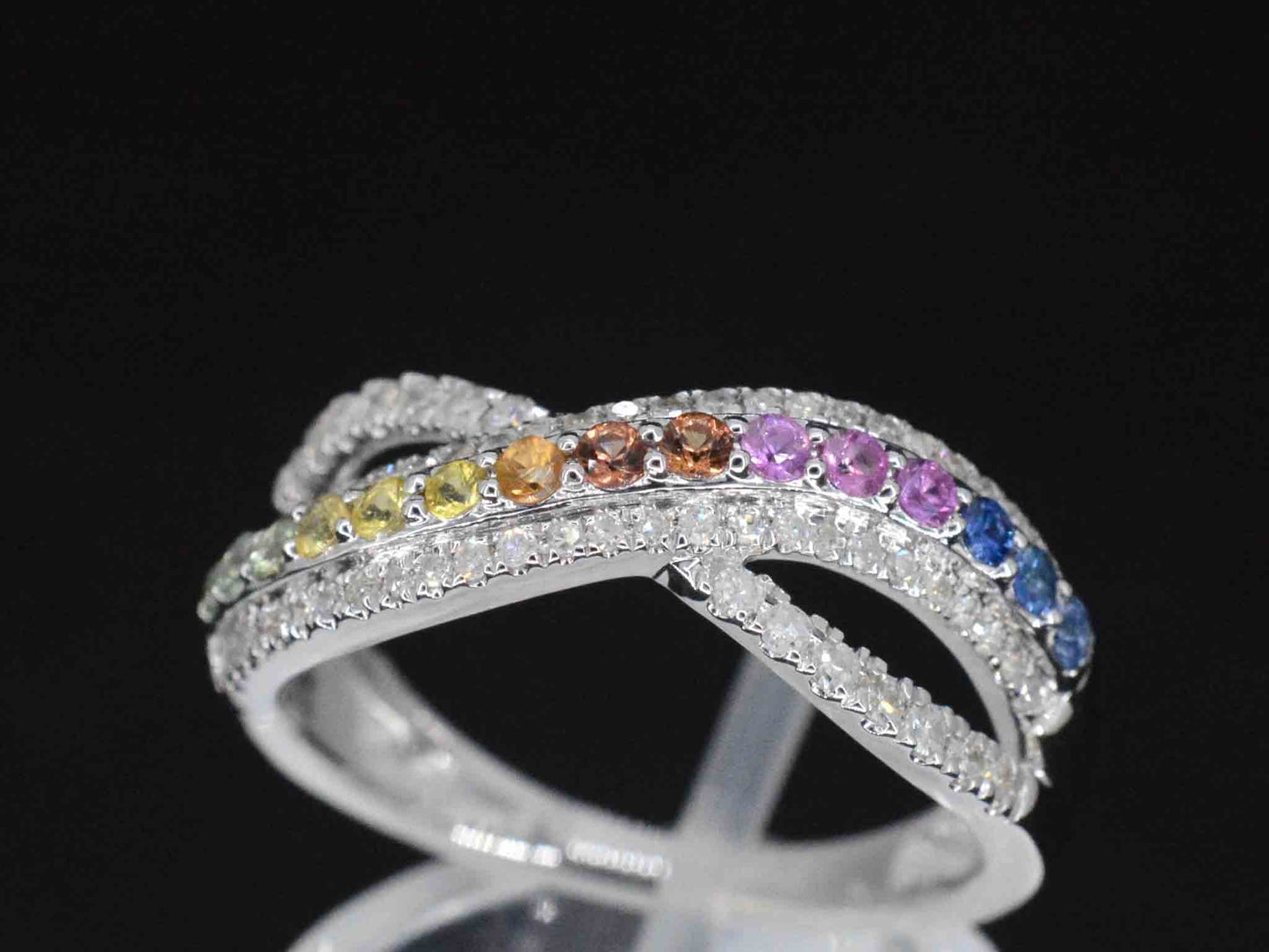 Witgouden ring met diamanten en multicolour saffieren