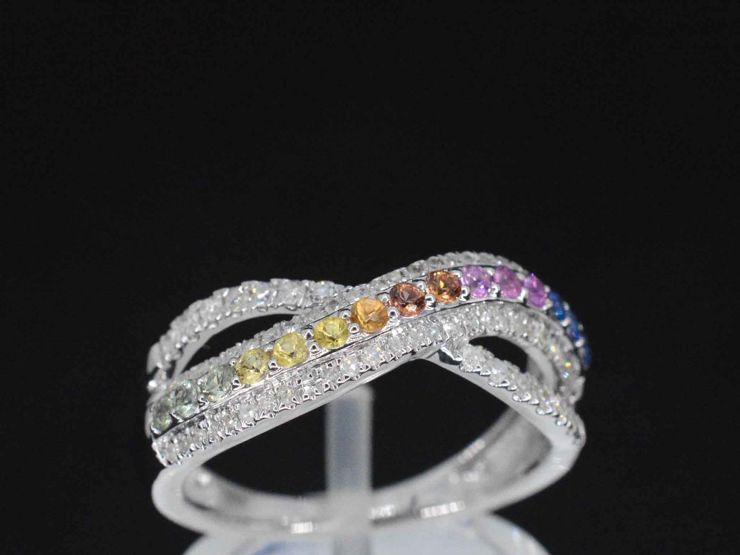 Witgouden ring met diamanten en multicolour saffieren