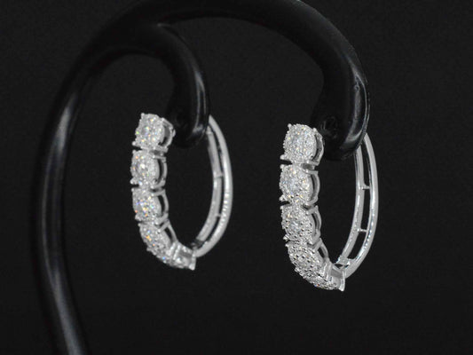 Witgouden oorbellen met diamanten
