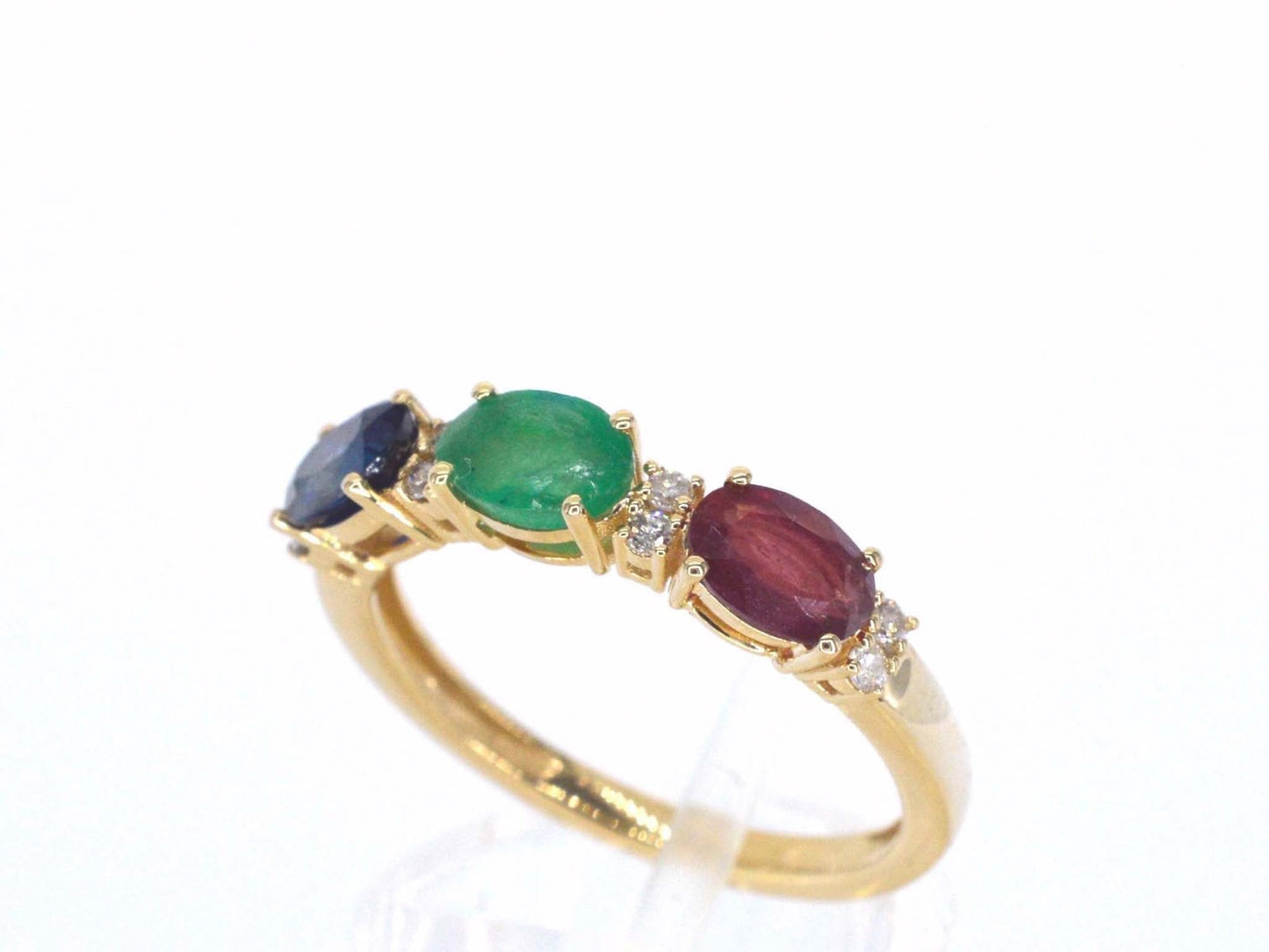 Gouden ring met diamanten en saffier, robijn, smaragd