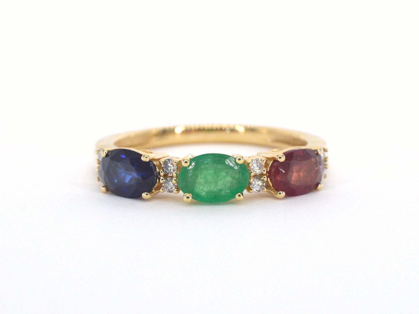 Gouden ring met diamanten en saffier, robijn, smaragd