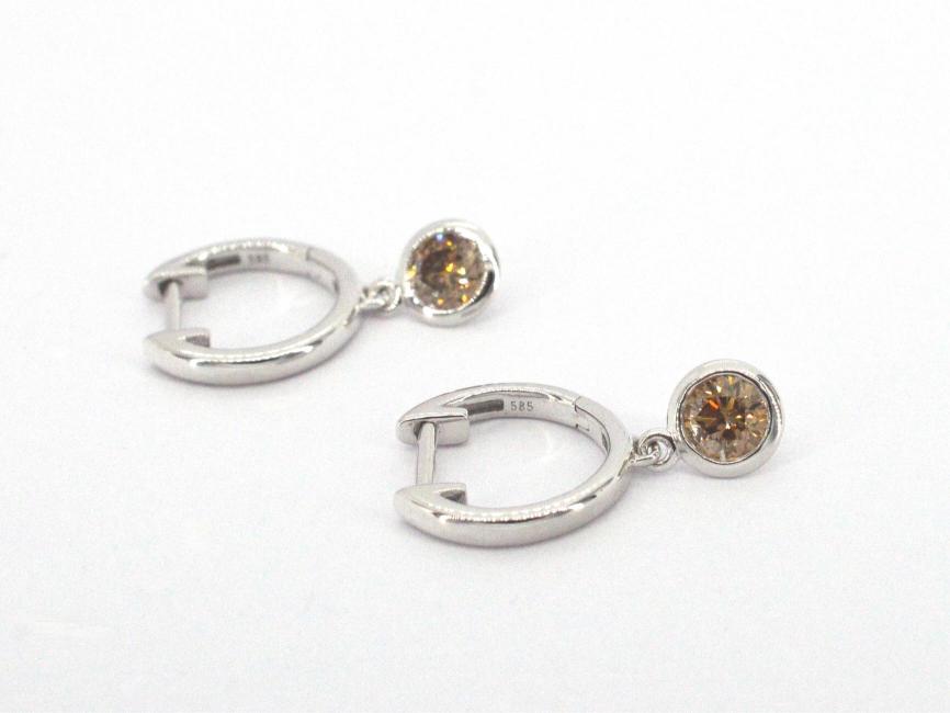 Witgouden oorbellen met natuurlijke diamanten 2721-3