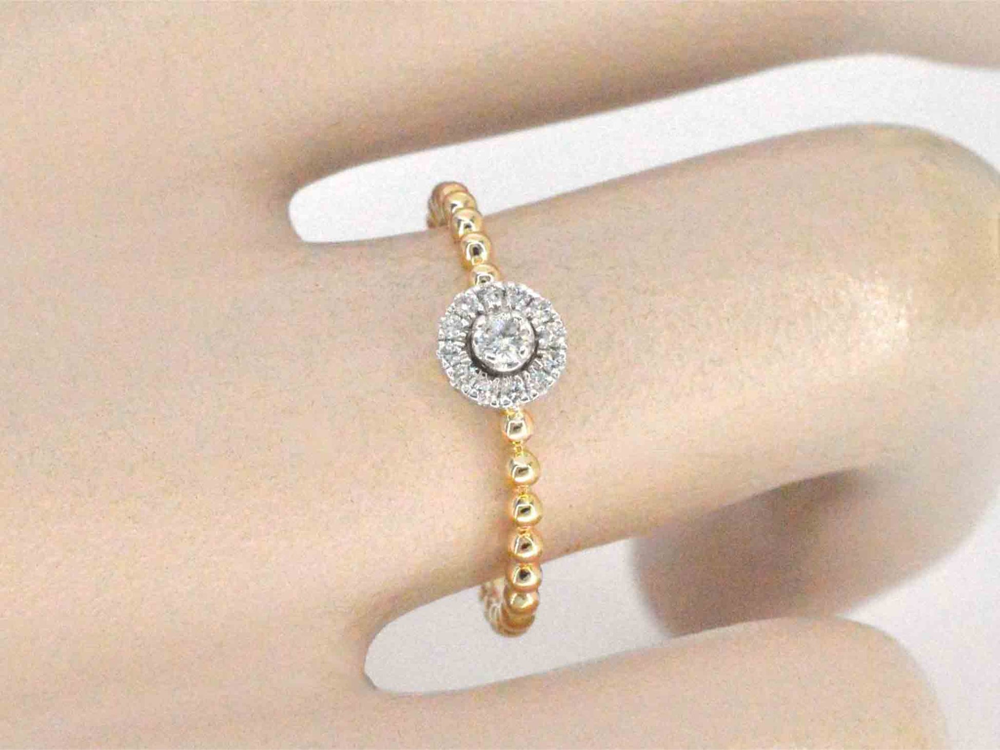 Gouden ring met natuurlijke geslepen briljant diamanten