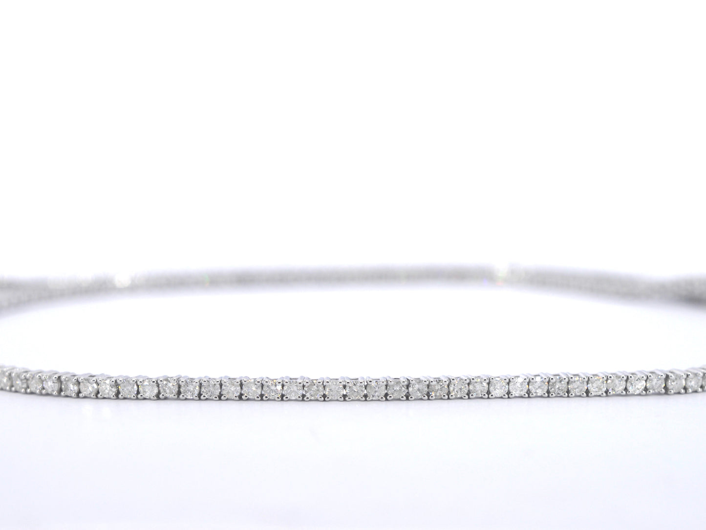 Witgouden collier met briljant geslepen diamanten