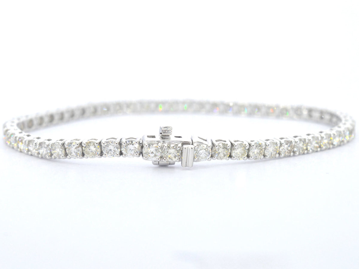 Witgouden tennisarmband met natuurlijke diamanten