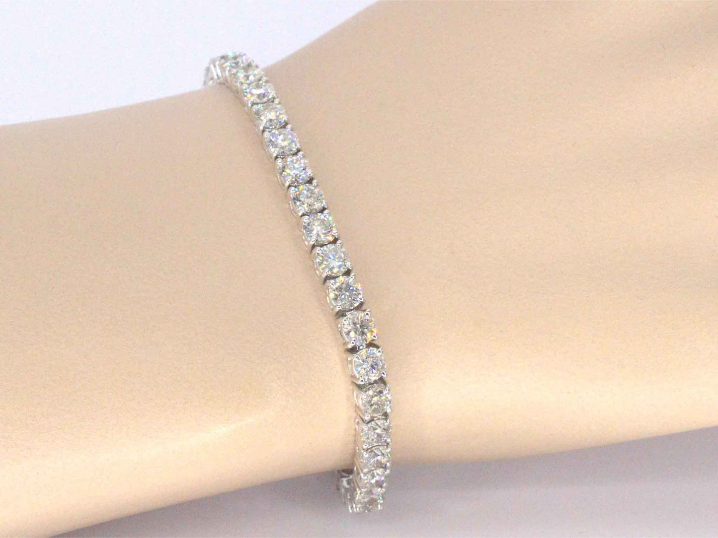 Armband met briljant geslepen diamanten 11.00 carat