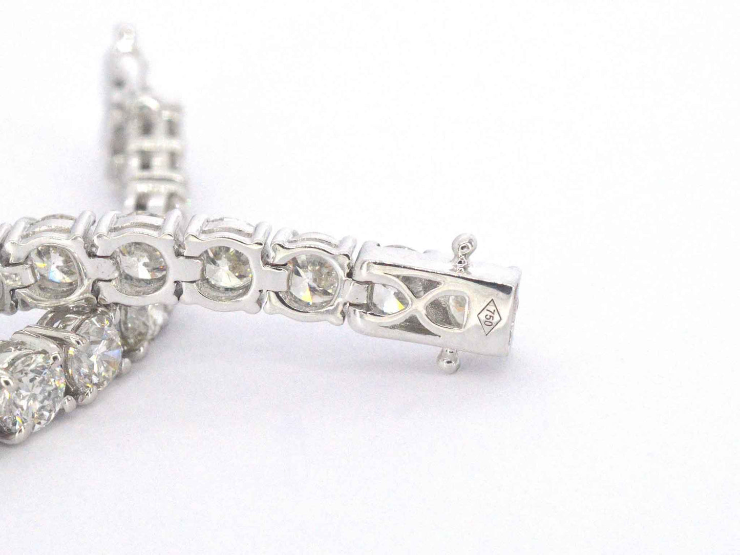 Armband met briljant geslepen diamanten 11.00 carat