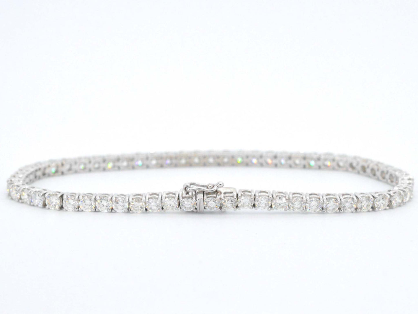 Witgouden armband vol met briljant geslepen diamanten 6.00 carat