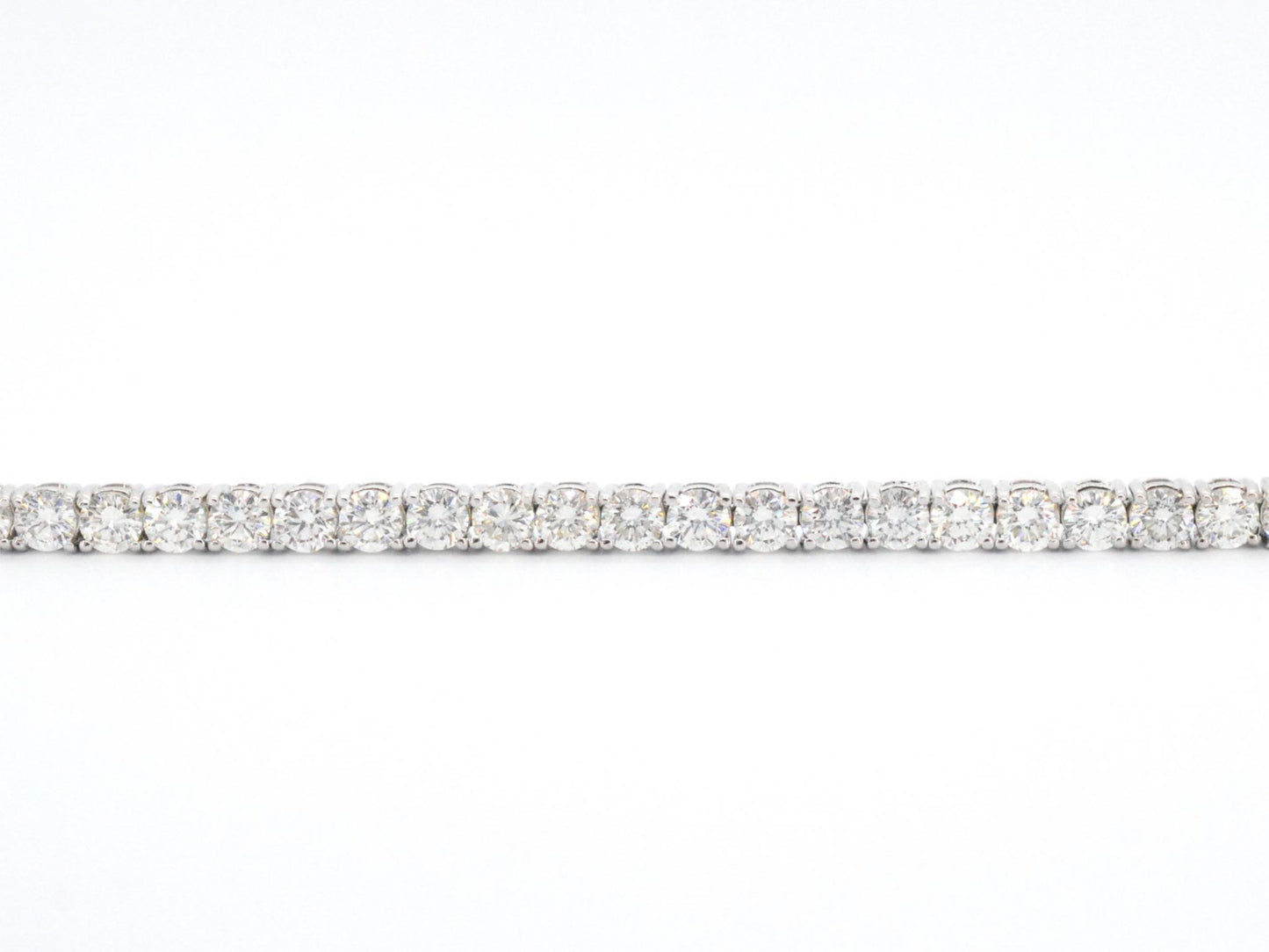 Witgouden armband vol met briljant geslepen diamanten 6.00 carat