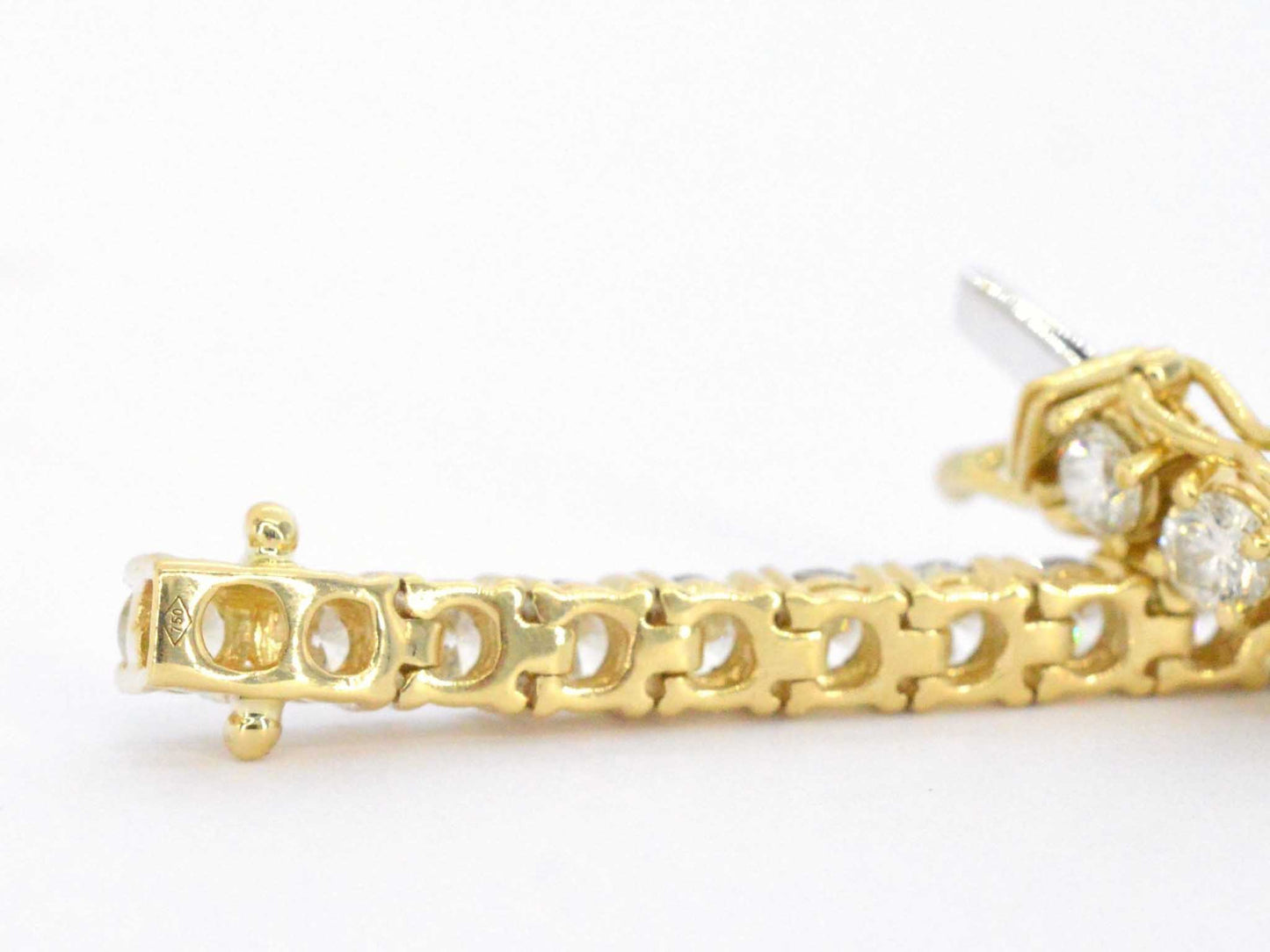 Gouden tennis armband met 6.50 carat diamanten
