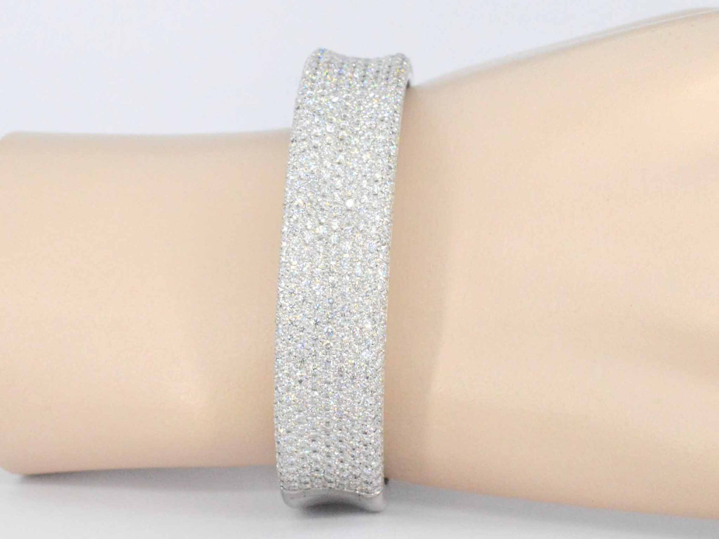 Gouden armband met diamanten