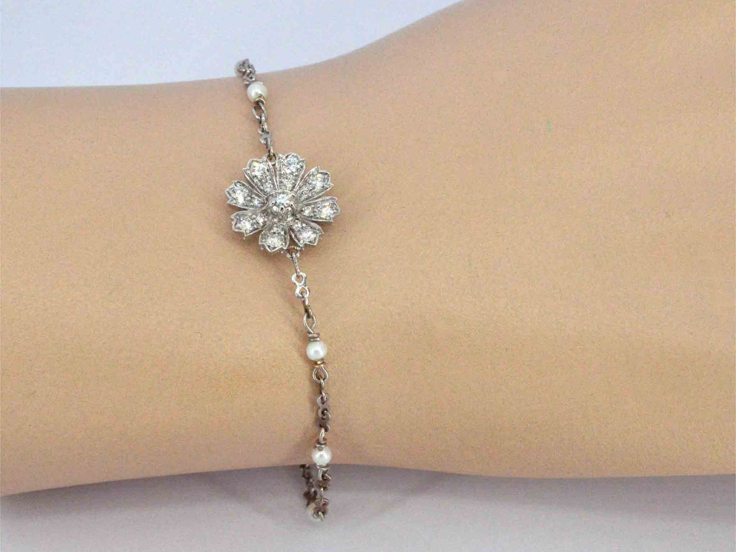 GUCCI "Flora" witgouden armband met diamanten en parels