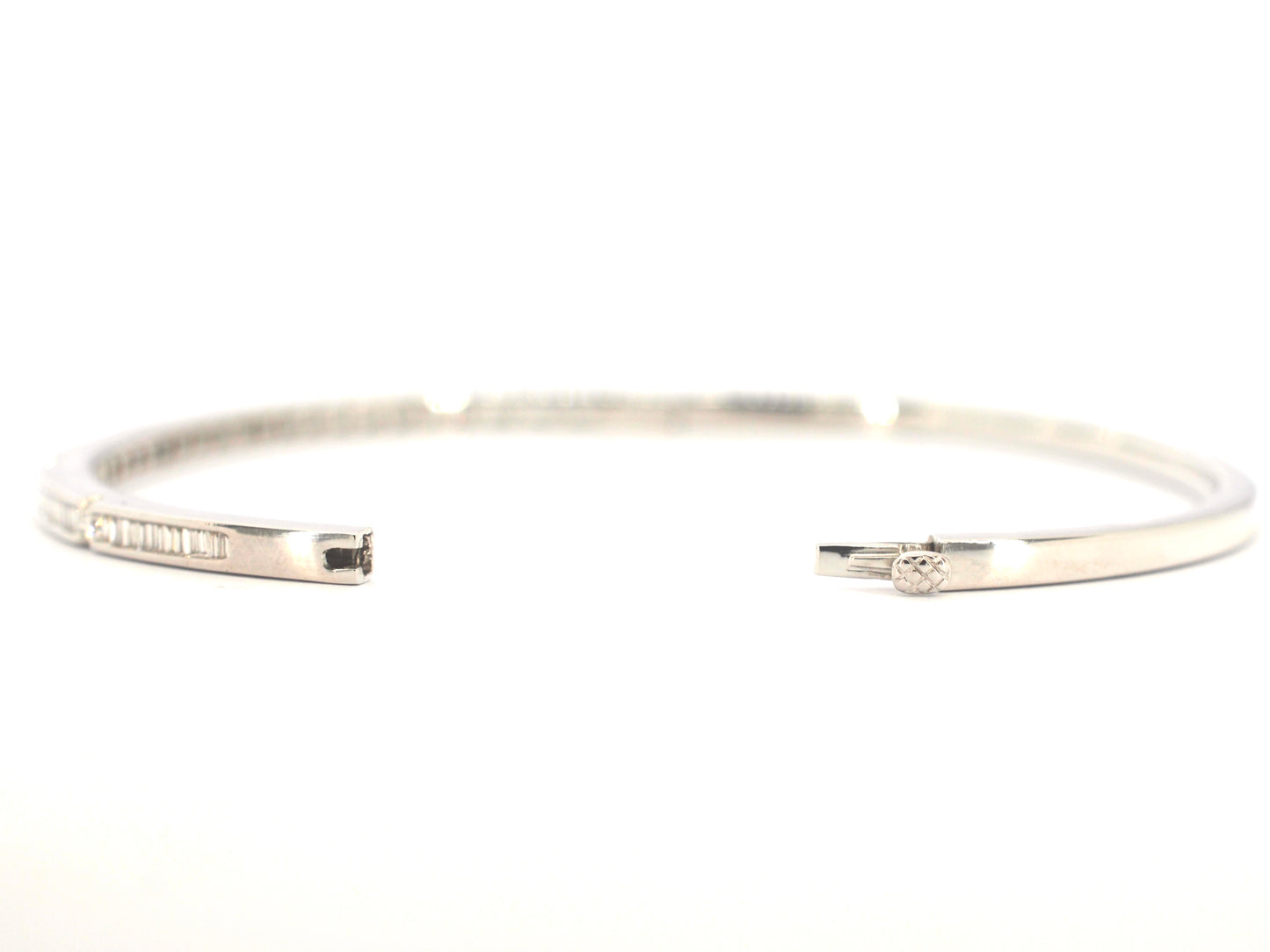 Witgouden vaste armband met diamanten