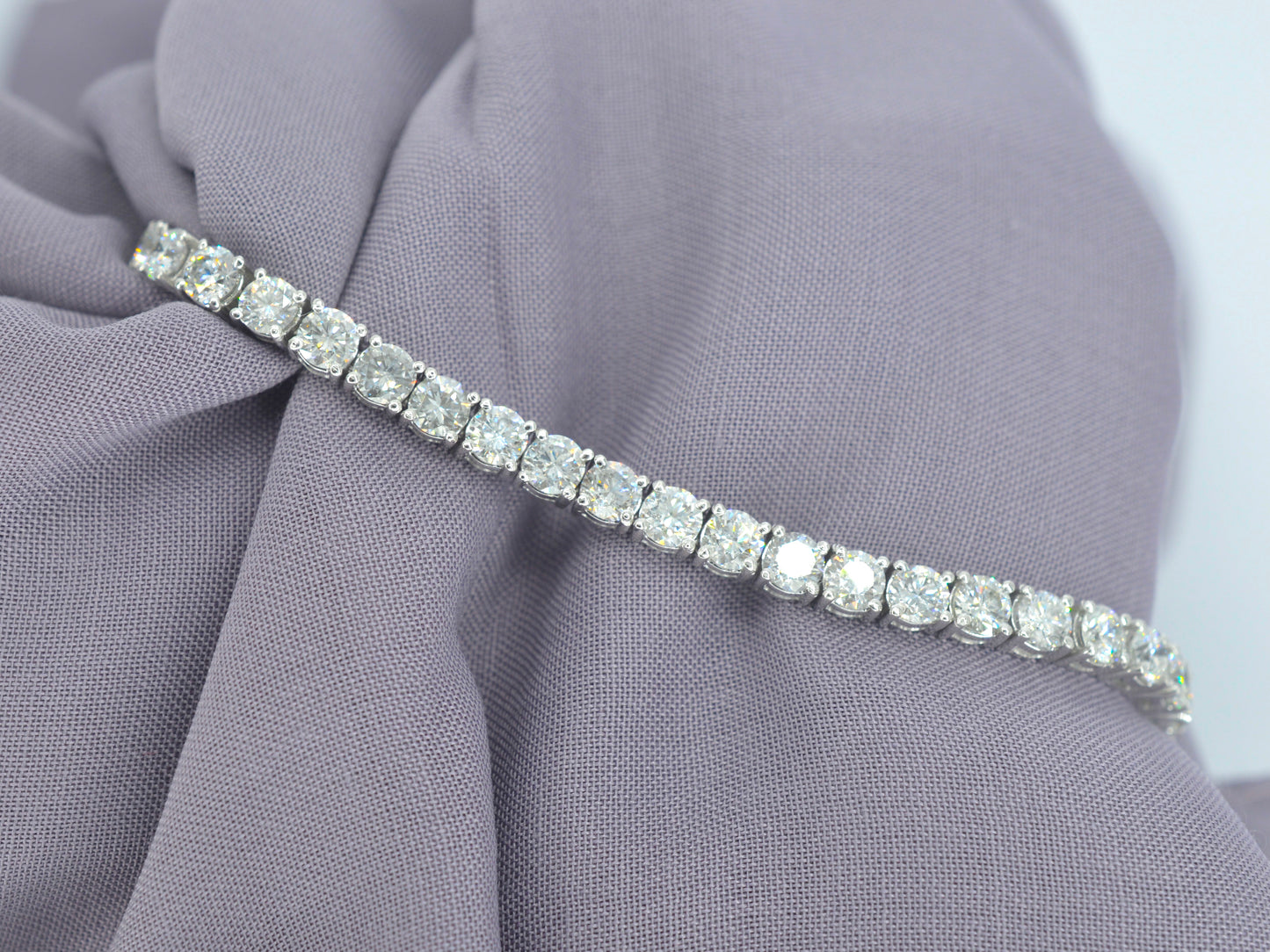 Platina armband met natuurlijke briljant geslepen diamanten