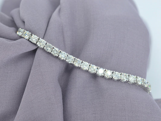 Platina armband met natuurlijke briljant geslepen diamanten