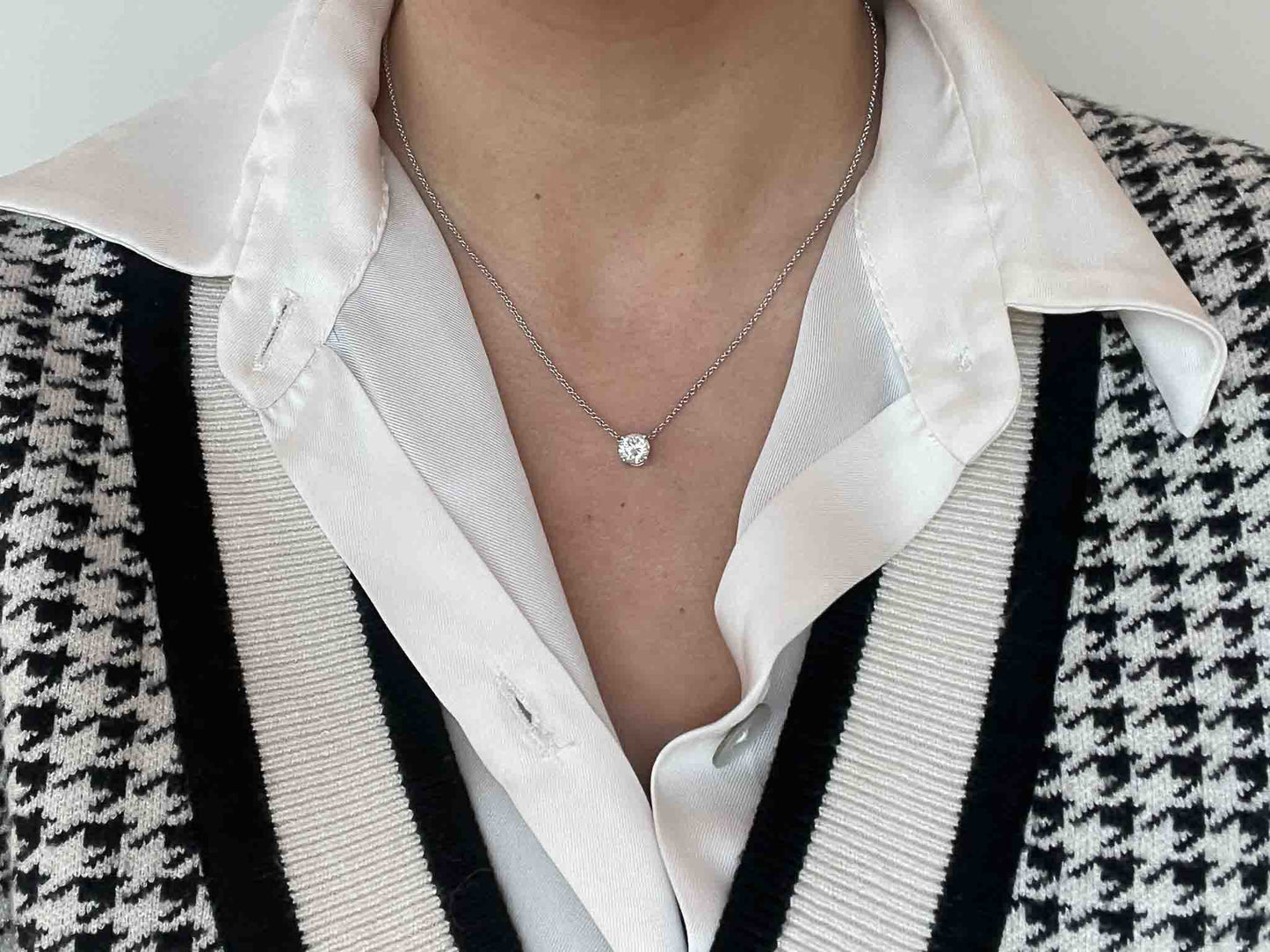 Witgouden collier met een diamant van 1.00 carat