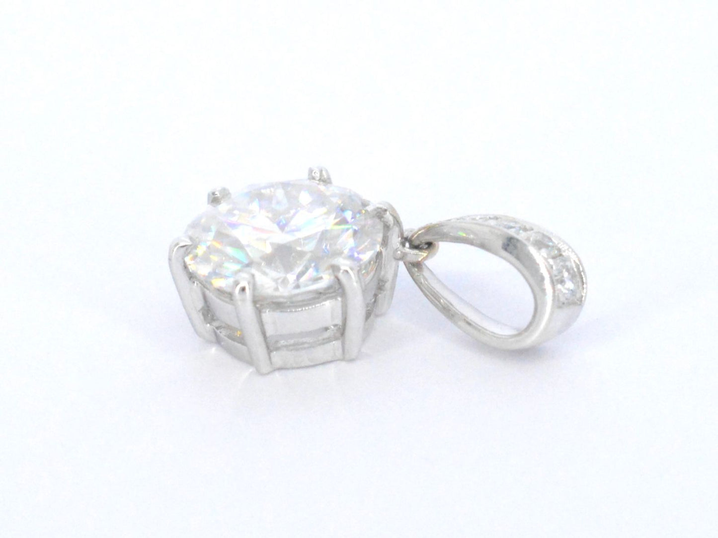 Witgouden solitair hanger met een diamant van 1.50 carat, Excl. ketting