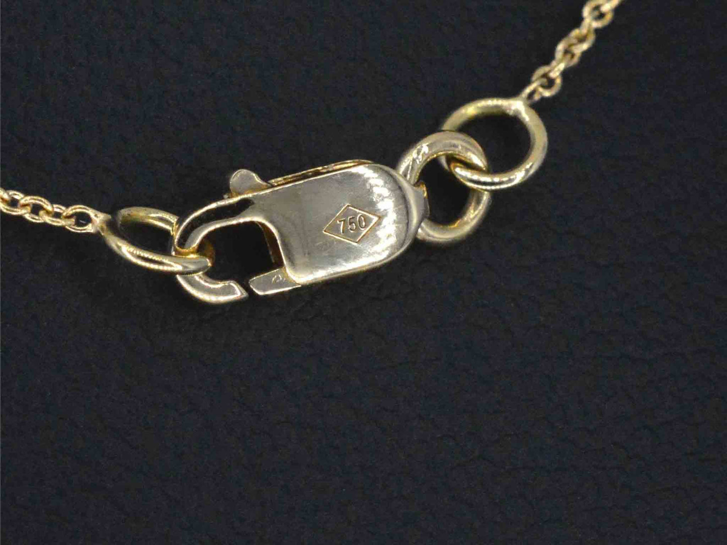 Gouden halsketting met een Briljant geslepen diamant van 0.50 carat