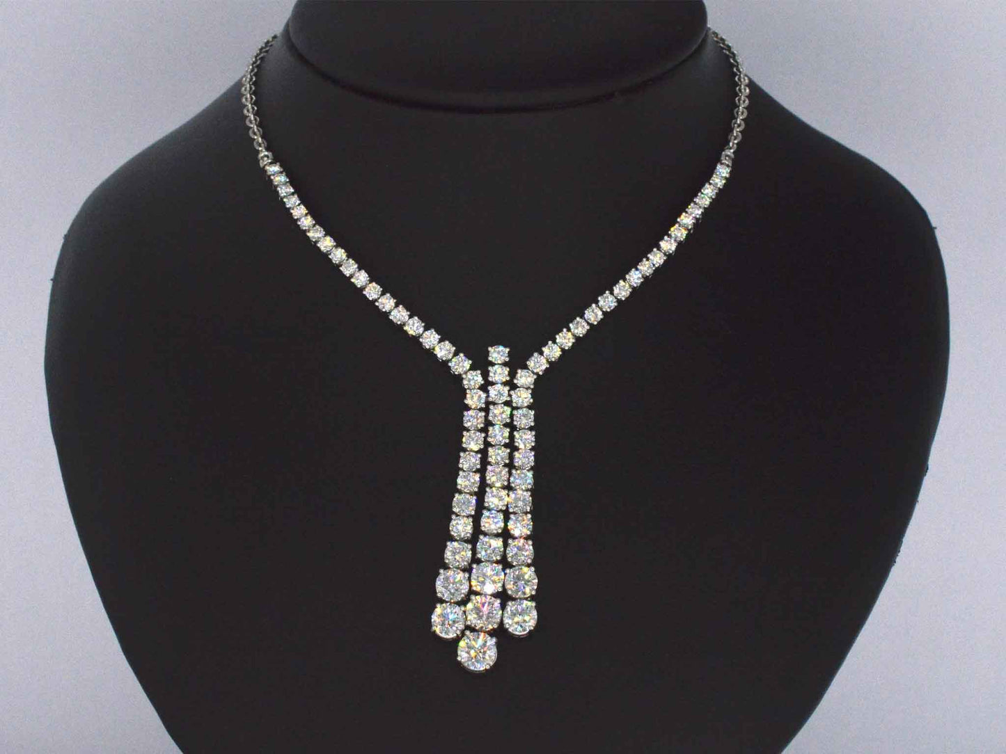 Diamanten collier met 7.50 carat aan zeer hoge kwaliteit briljanten