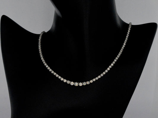 Platina tenniscollier met 126 natuurlijke diamanten van 3.00 carat