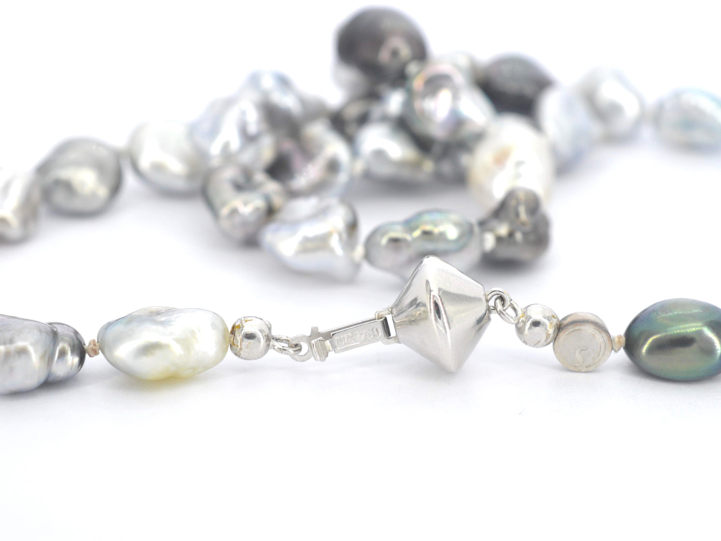 Schoeffel - Barok parel ketting met witgouden sluiting