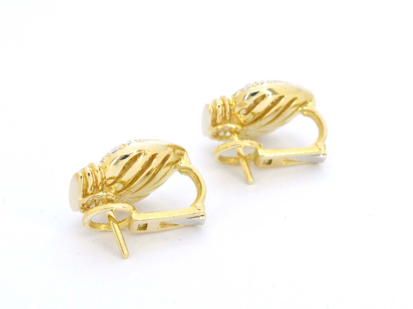 Gouden hart oorbellen met diamant