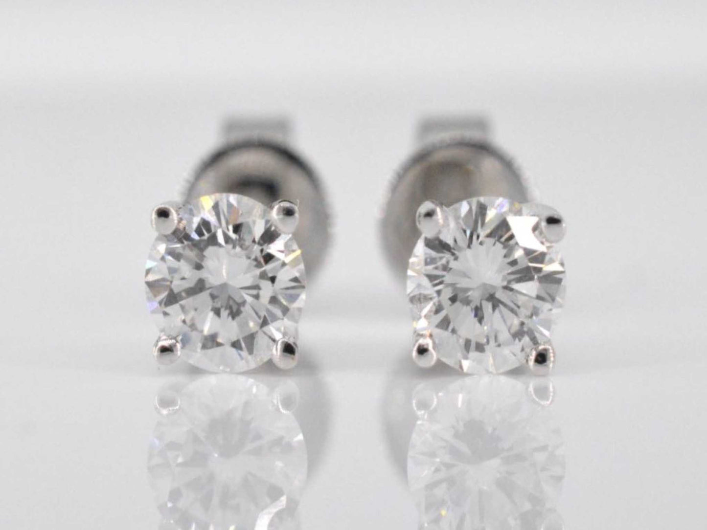 Witgouden diamanten oorbellen van 1.00 carat