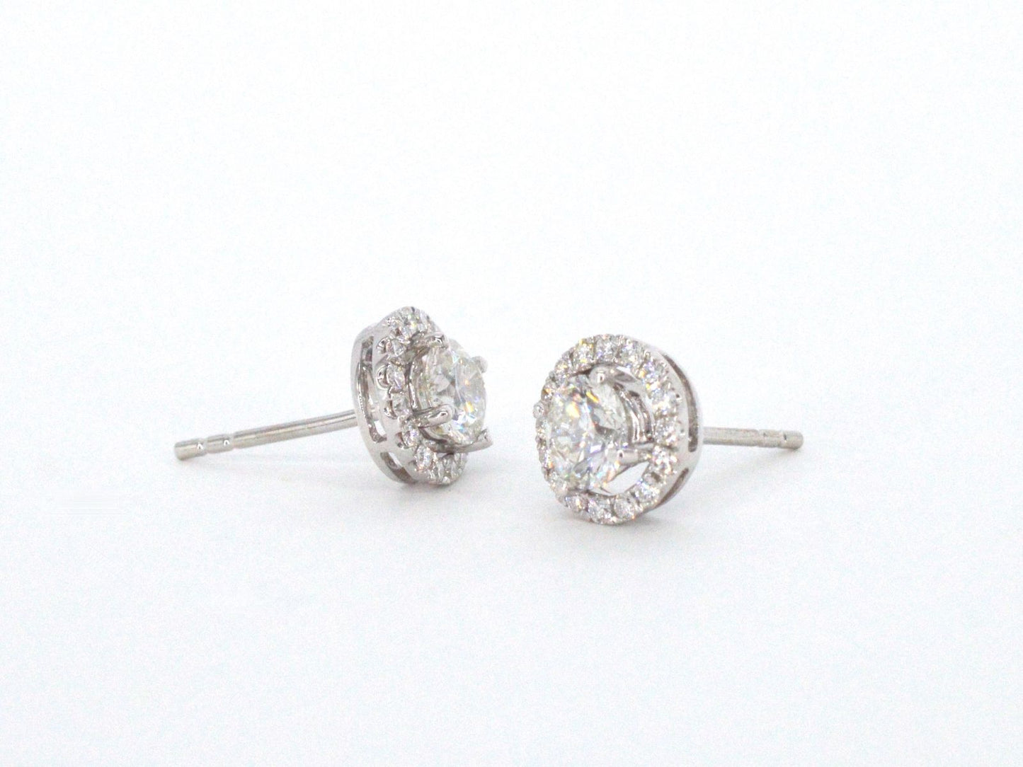 Witgouden oorbellen met briljant geslepen diamanten 1.00 carat