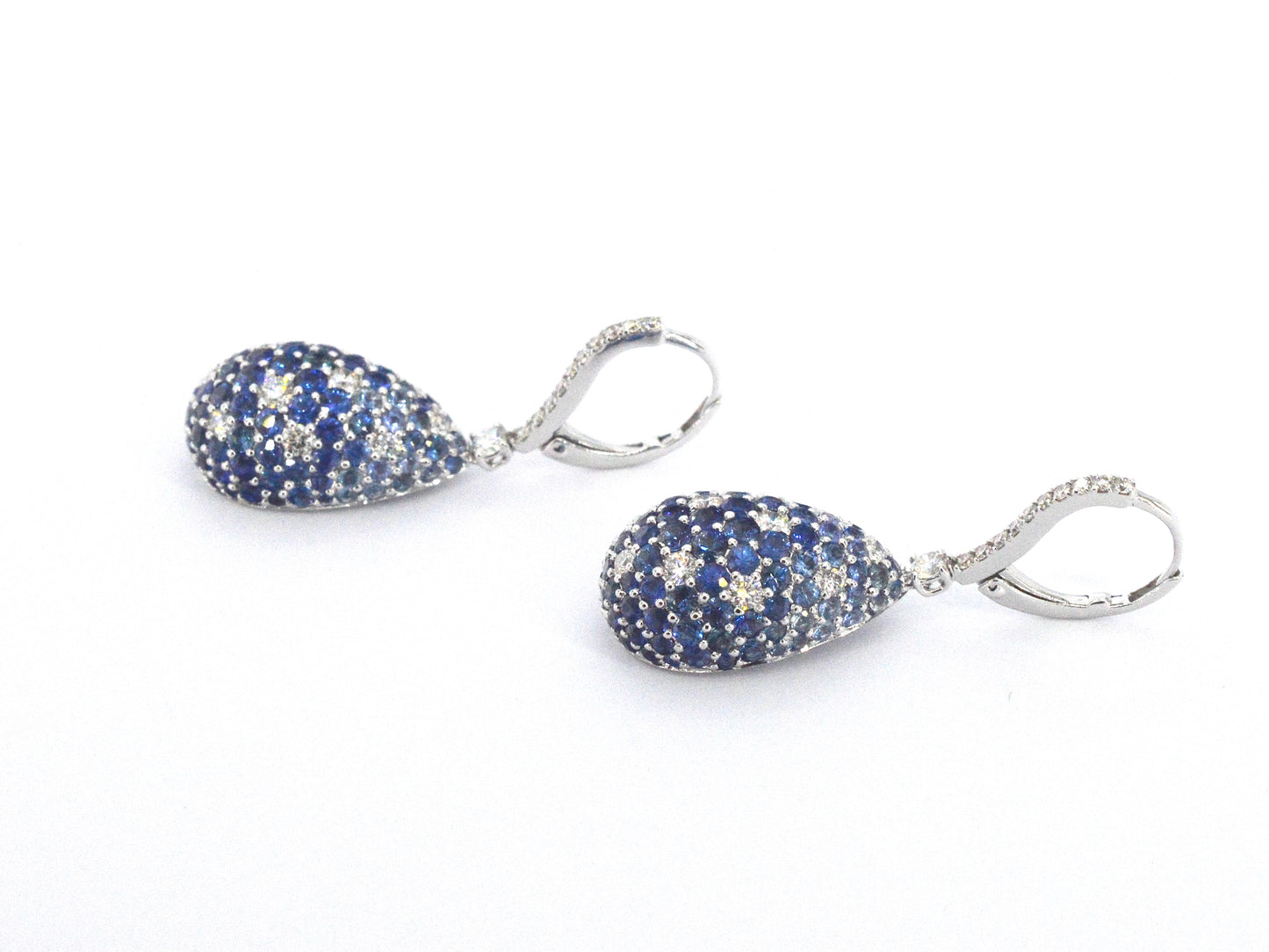 Oorhangers van 18 carats goud met diamanten van hoge kwaliteit en blauwe saffieren