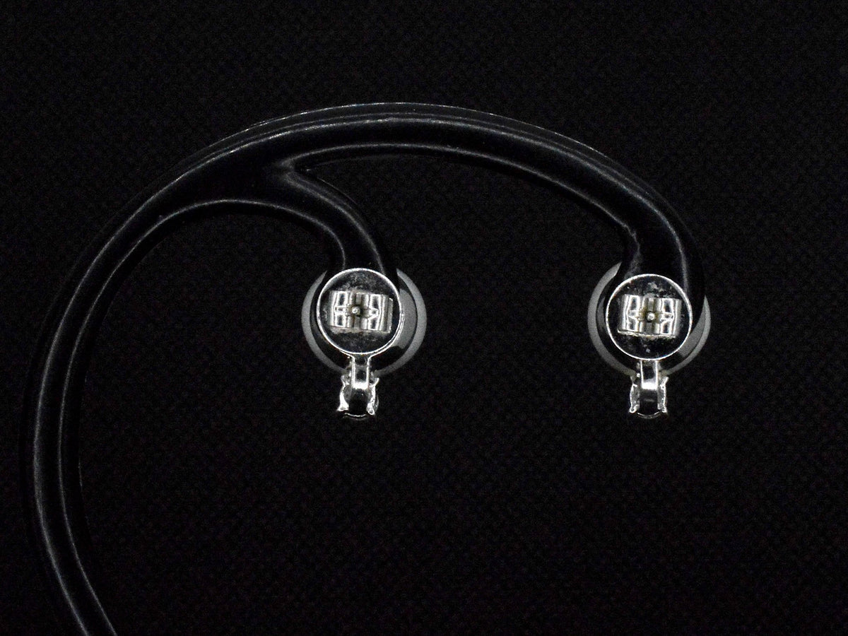 Gouden oorknoppen met diamanten en zuidzee parels