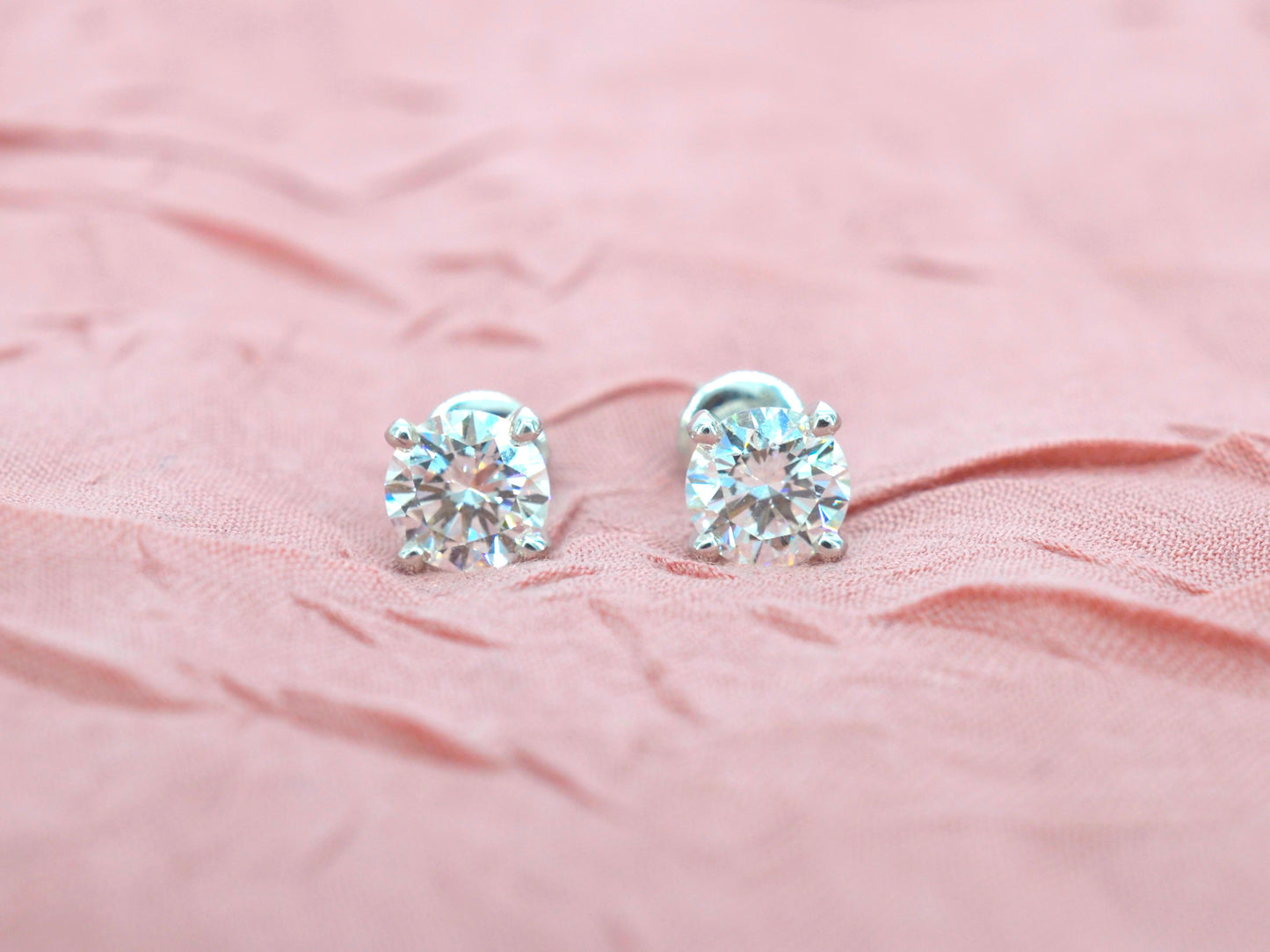 Solitaire oorbellen met natuurlijke diamanten 2.33 carat