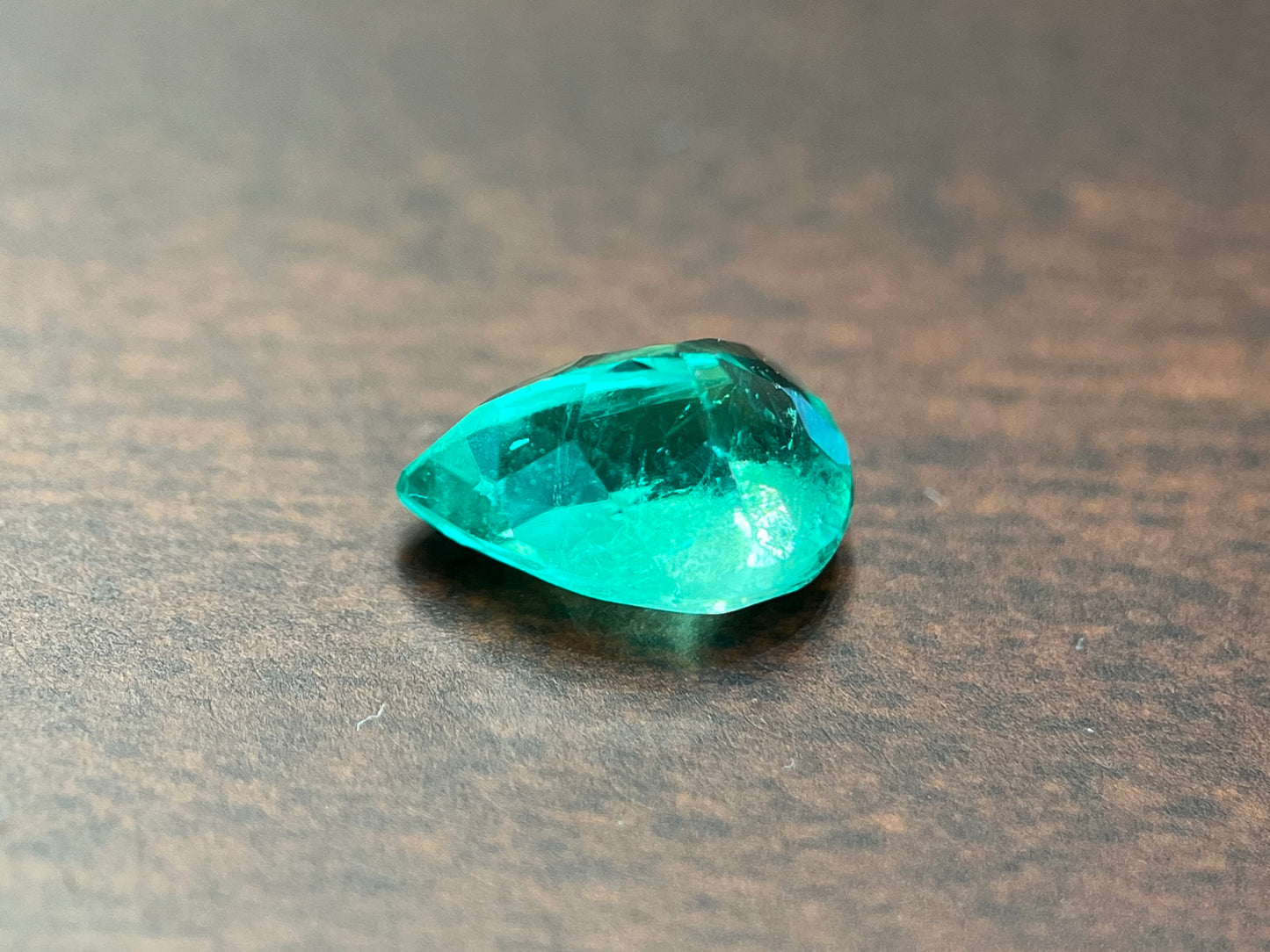 Smaragd - 1.38 carat natuurlijke Colombiaanse Muzo smaragd van zeer hoge kwaliteit