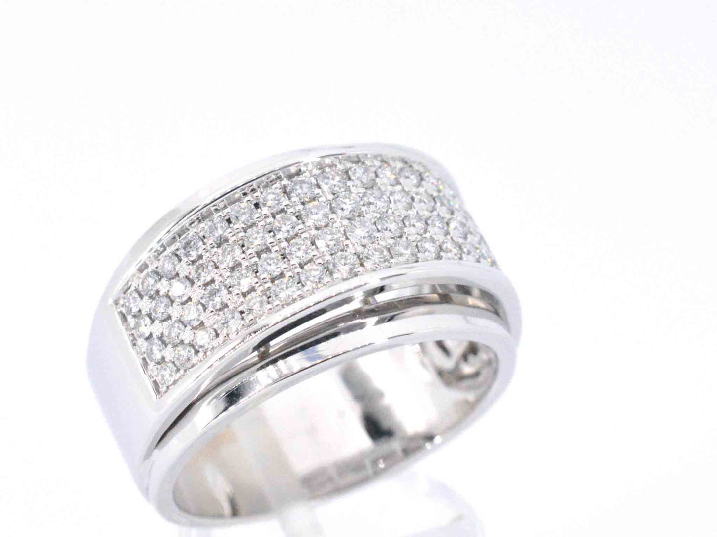Witgouden ring met diamanten
