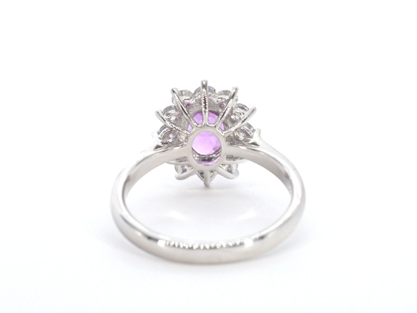 Witgouden ring met diamanten en 1.50 carat pink sapphire