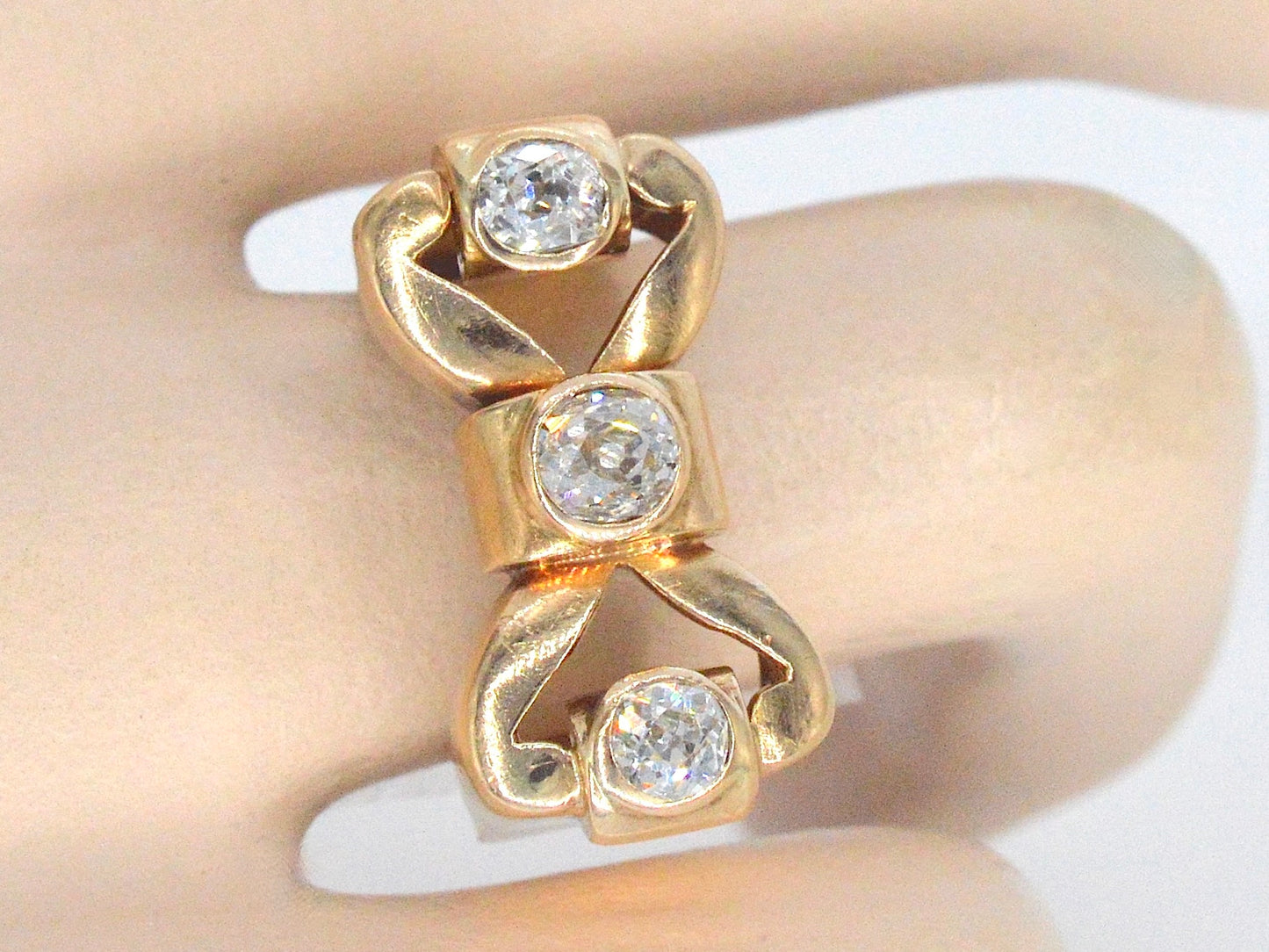 Rosegouden art deco ring met diamanten