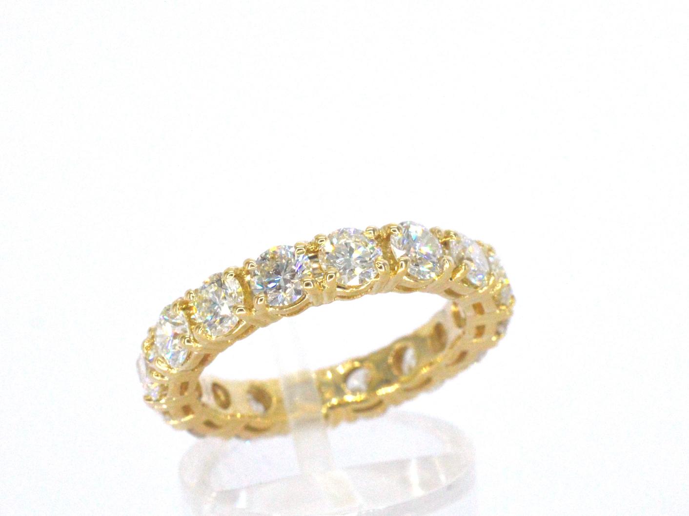 Exclusieve alliance ring met zeer hoge kwaliteit aan diamanten