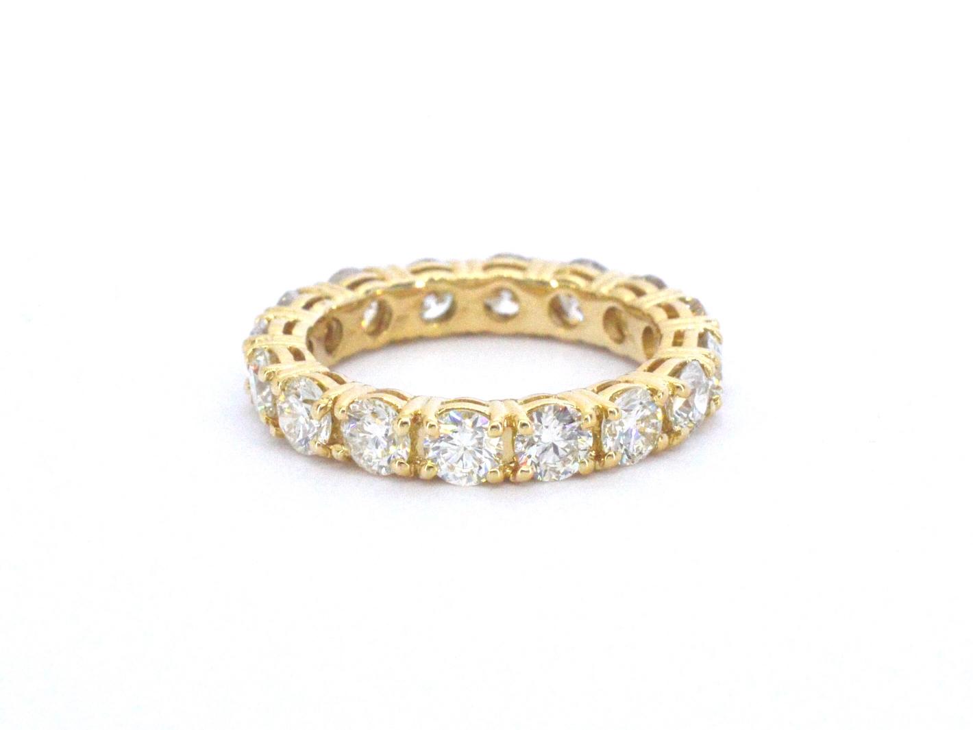 Exclusieve alliance ring met zeer hoge kwaliteit aan diamanten