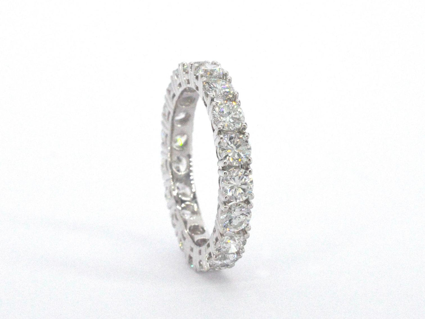 Exclusieve witgouden alliance ring met zeer hoge kwaliteit aan diamanten