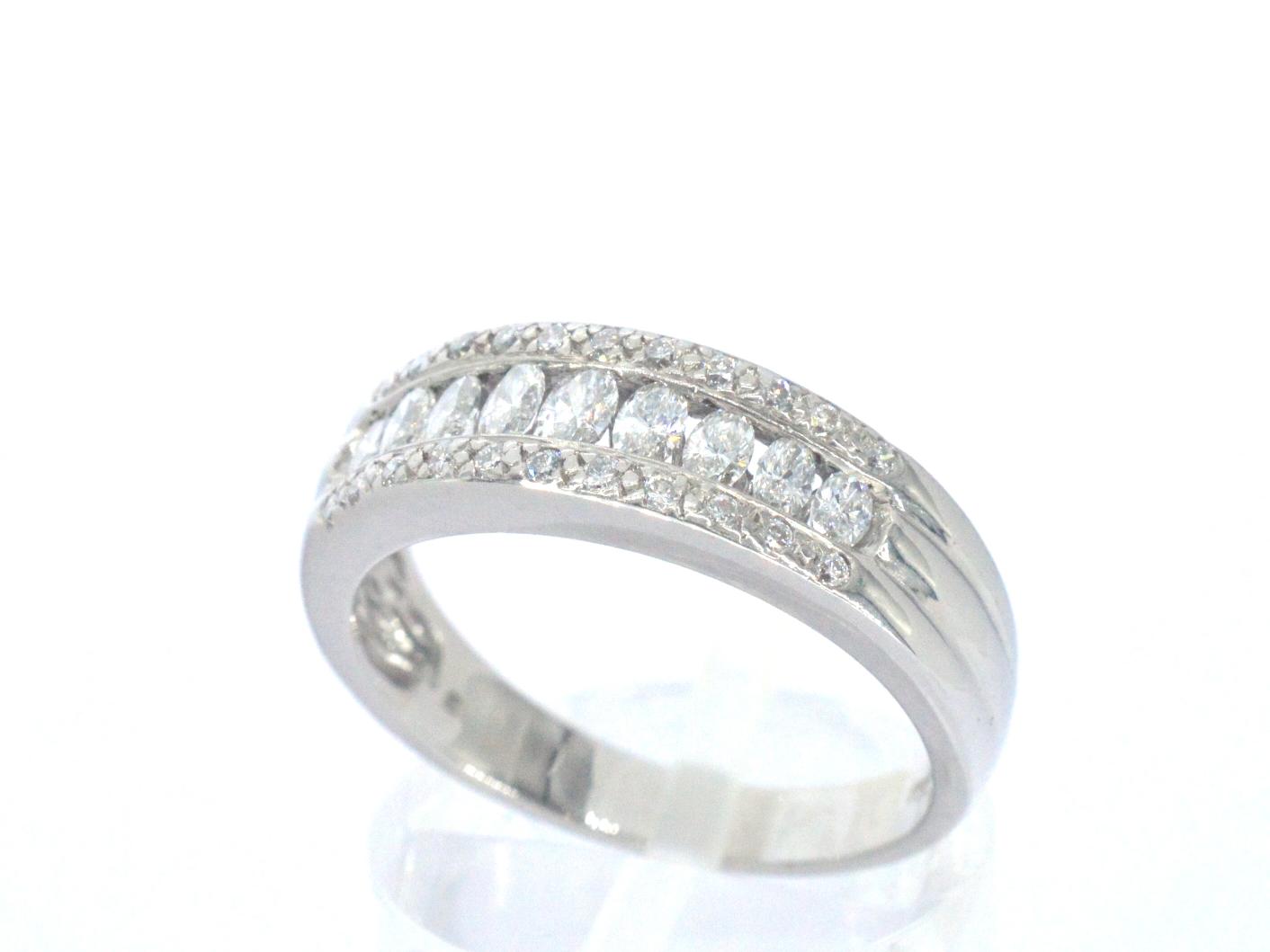 Rij ring met 1.00 carat aan marquise en briljant geslepen natuurlijke diamanten