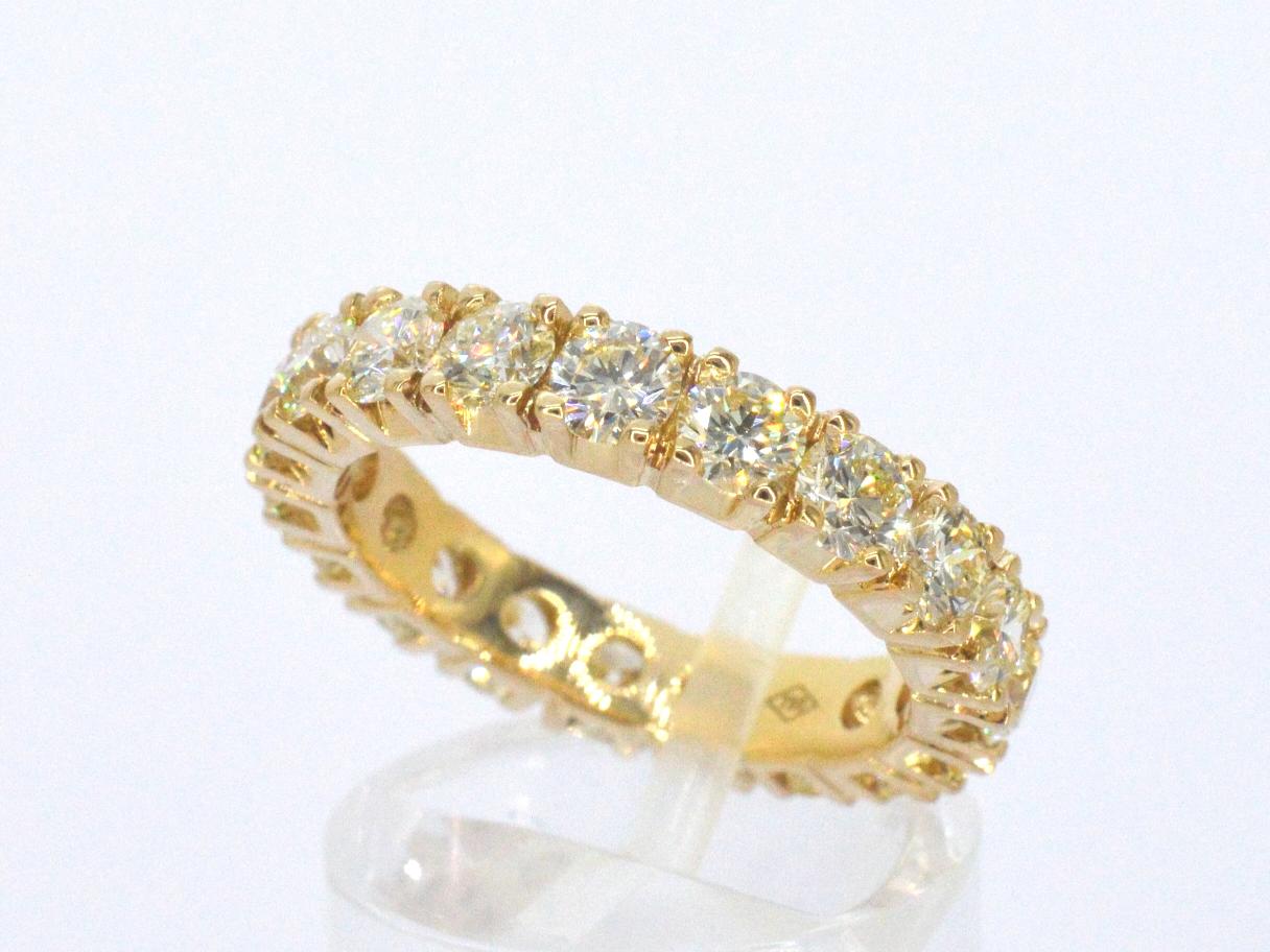 Exclusieve alliance ring met zeer hoge kwaliteit aan diamanten