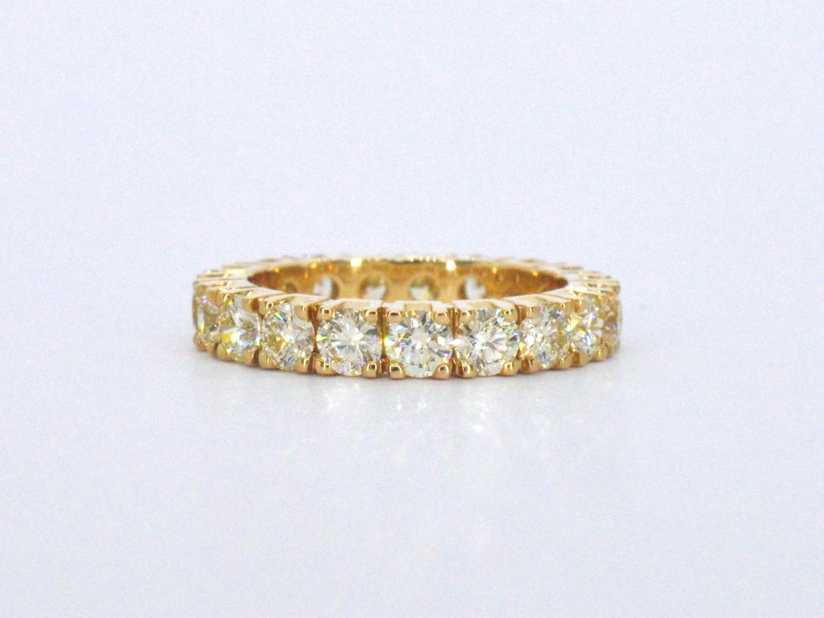 Exclusieve alliance ring met zeer hoge kwaliteit aan diamanten