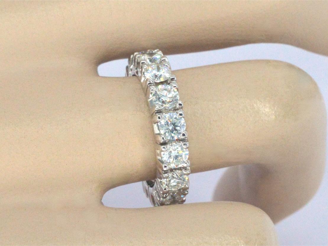 Exclusieve witgouden alliance ring met zeer hoge kwaliteit aan diamanten