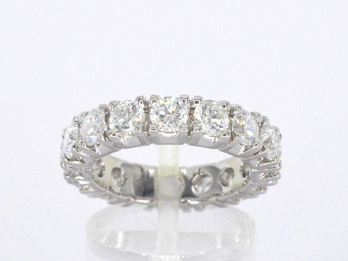 Exclusieve witgouden alliance ring met zeer hoge kwaliteit aan diamanten