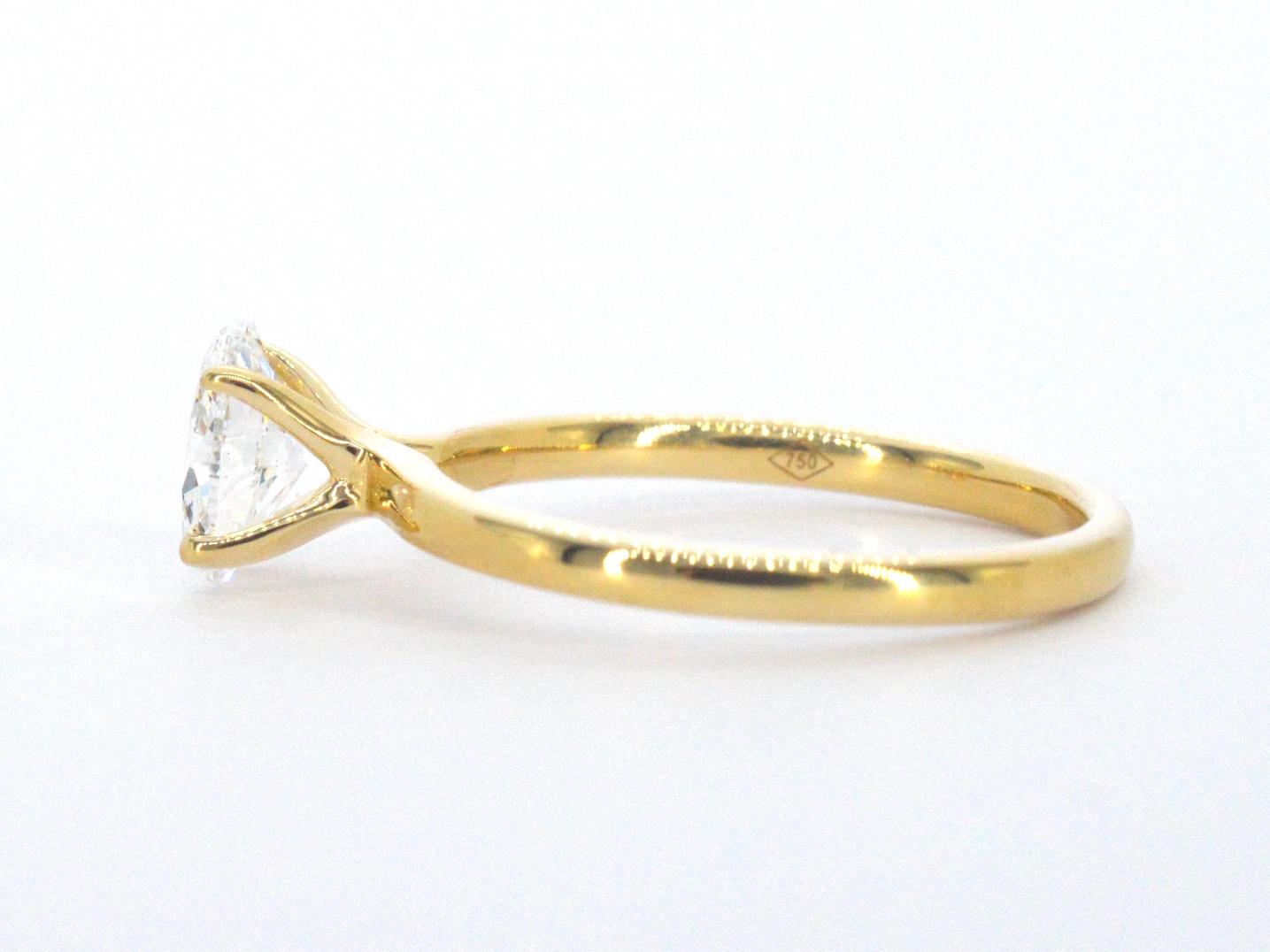 Gouden solitair ring met een 1.00 carat ovaal geslepen diamant