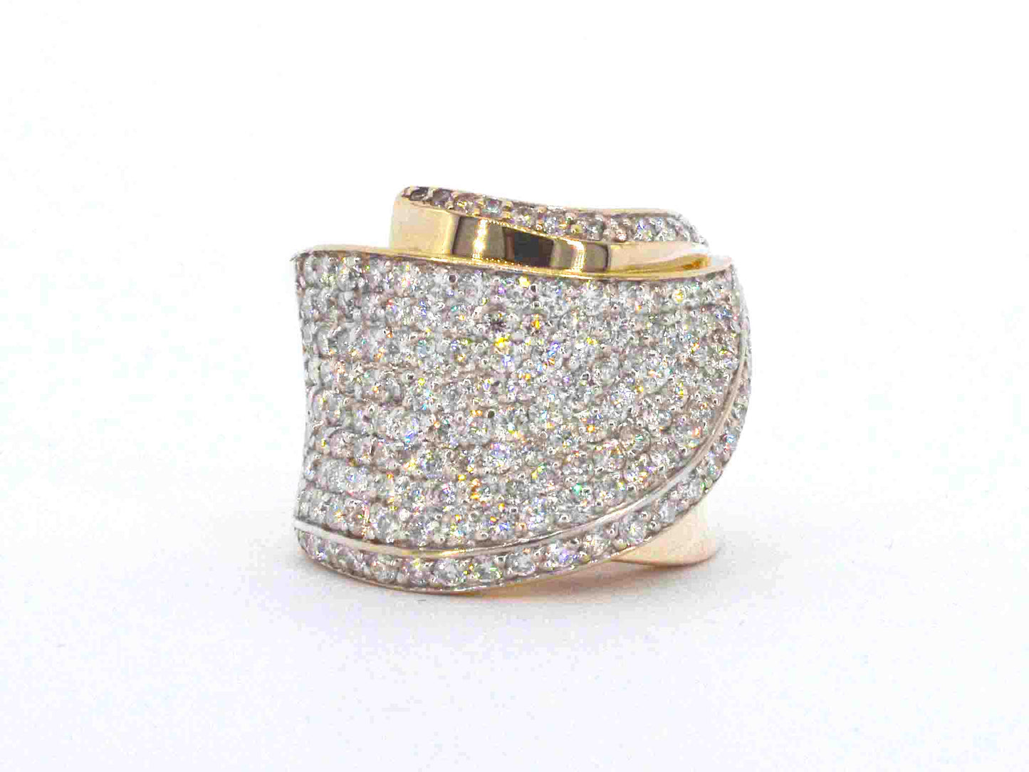 Gouden design ring met natuurlijke briljant geslepen diamanten