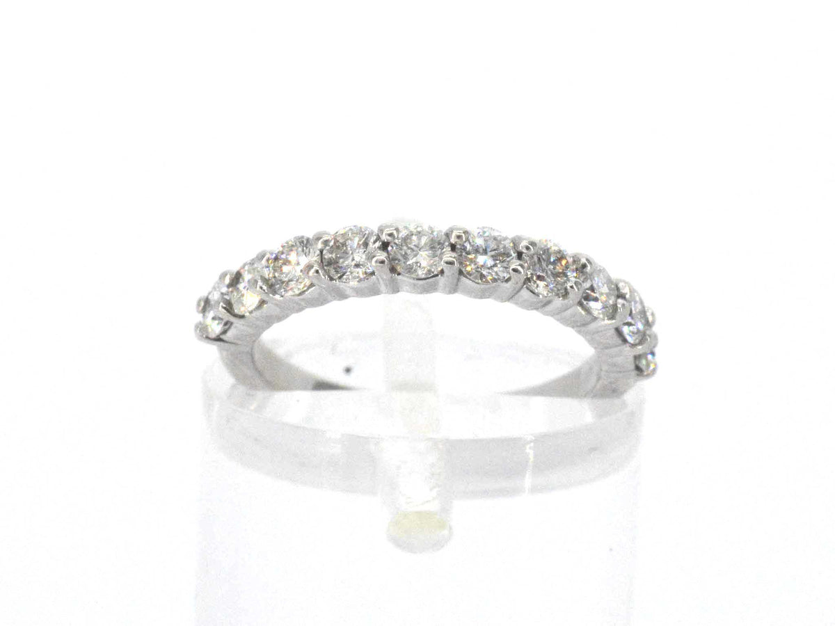 Gouden half-alliance ring van 18 karaat met 10 briljant geslepen natuurlijke diamanten